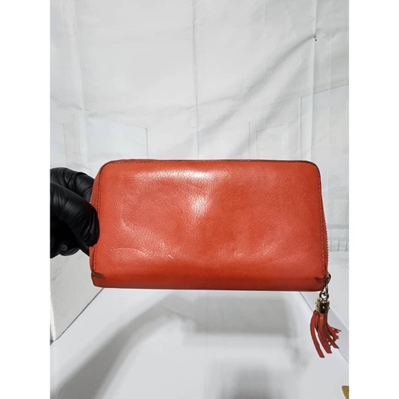Authentic GUCCI Pebbled Calfskin Soho Zip Around Wallet Red - Picture 3 of 13